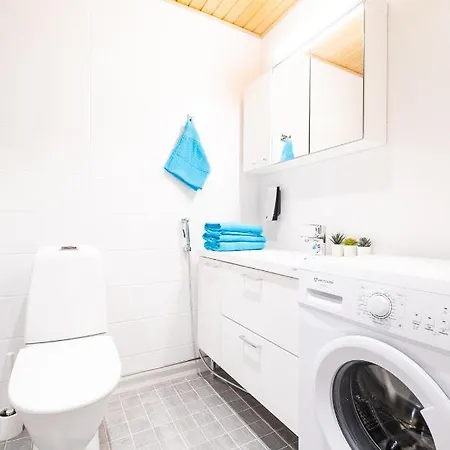 Trendy Homes With Free Parking * オウル